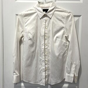 Banana Republic Women’s Tailored Fit white button down dress shirt, sz petite 6
